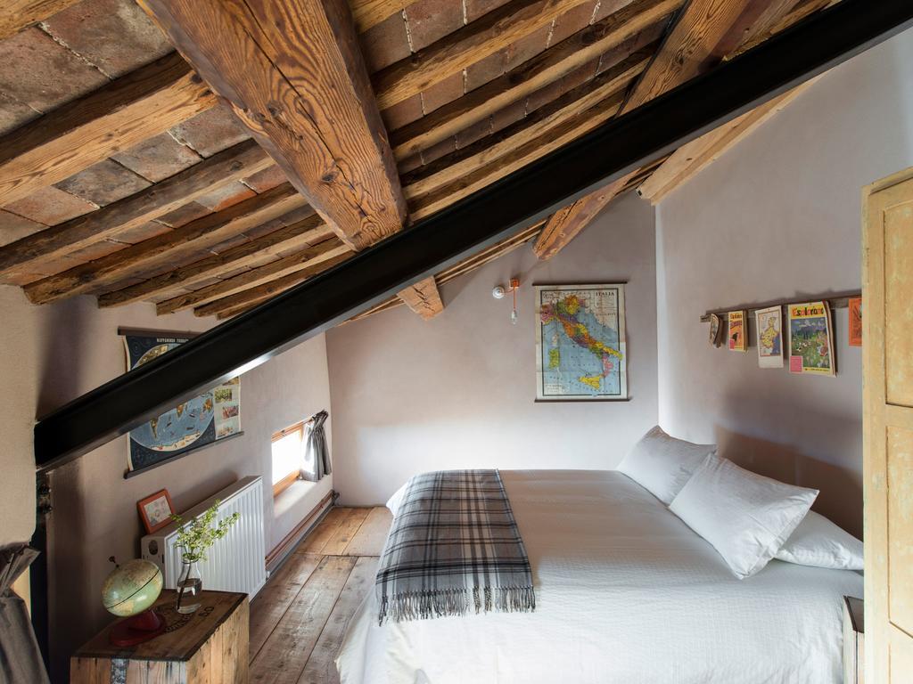 La Scuola Guesthouse Lusiana Bagian luar foto
